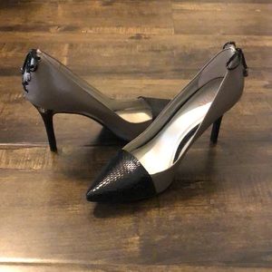 Levity 2 inch black and gray shoes. Black lace up with rope bow up back - new